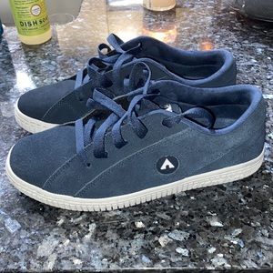 Barely worn Airwalk Classics